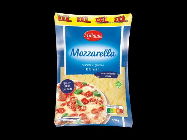 Mozzarella gerieben