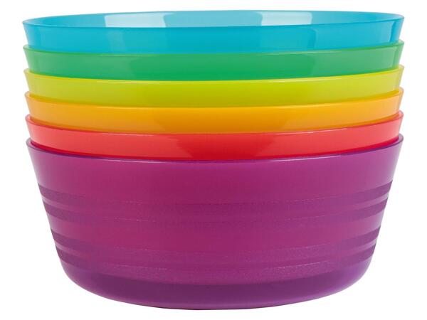 Plastic party cups, plates, cutlery or bowls