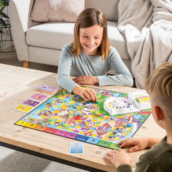 HASBRO(R) 				Levensweg