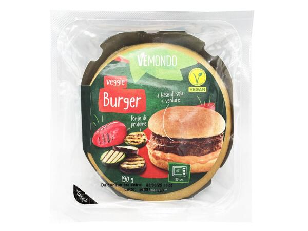 Veggie burger with sauce