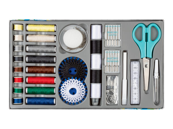 Crelando Sewing Accessories / Sewing Thread Assortment