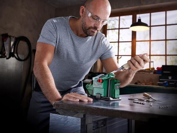 Sharpening station