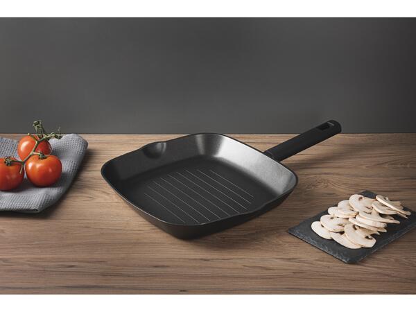 Masterpro GRILOVACÍ PÁNEV Z KOVANÉHO HLINÍKU 28 cm