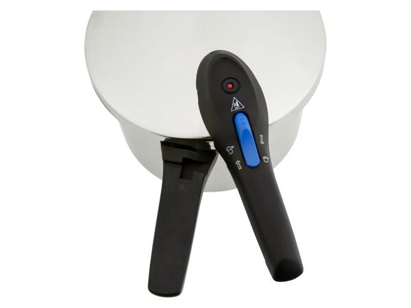 Pressure cooker