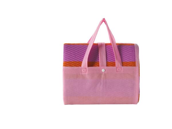 Foldable beach mat