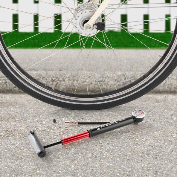 Mini cykelpumpe eller reparationssæt