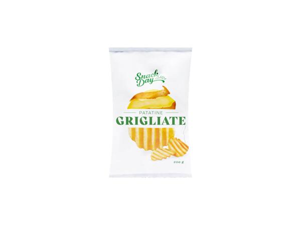 Crinkle cut chips