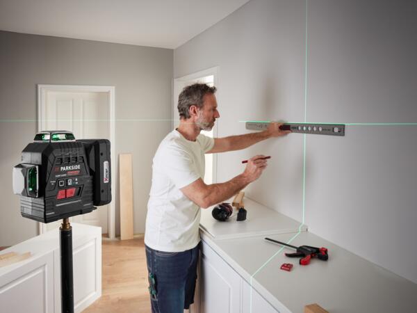 Cordless Cross Line Laser