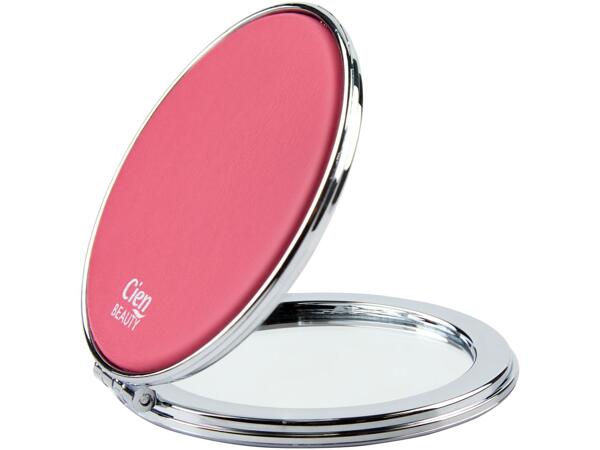 Travel beauty accessories