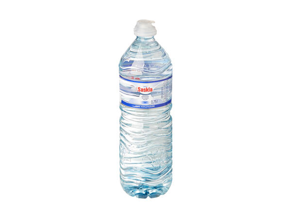 Eau minérale avec bouchon sport