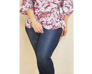 Women's Skinny Jeans or Jeggings