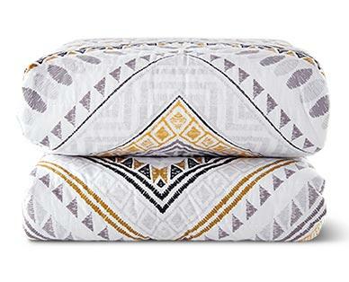 Huntington Home 
 Embroidered Quilt Set