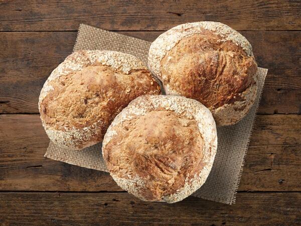 Panini bio cotti nel forno a legna, scuri