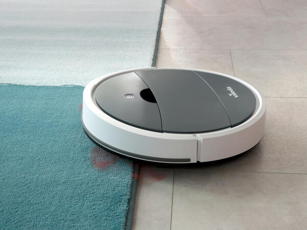 Cleaning Robot VR ONE