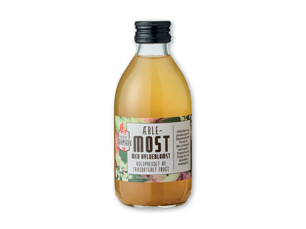 Æble-, appelsin- eller æble- og hyldeblomstjuice