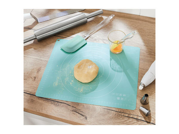 Ernesto Slicone Baking Accessories