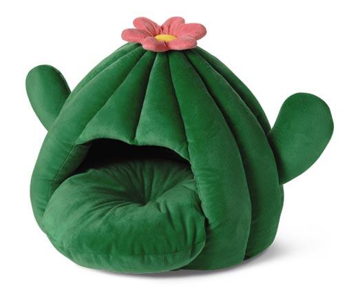 Heart to Tail 
 Pet Character Bed