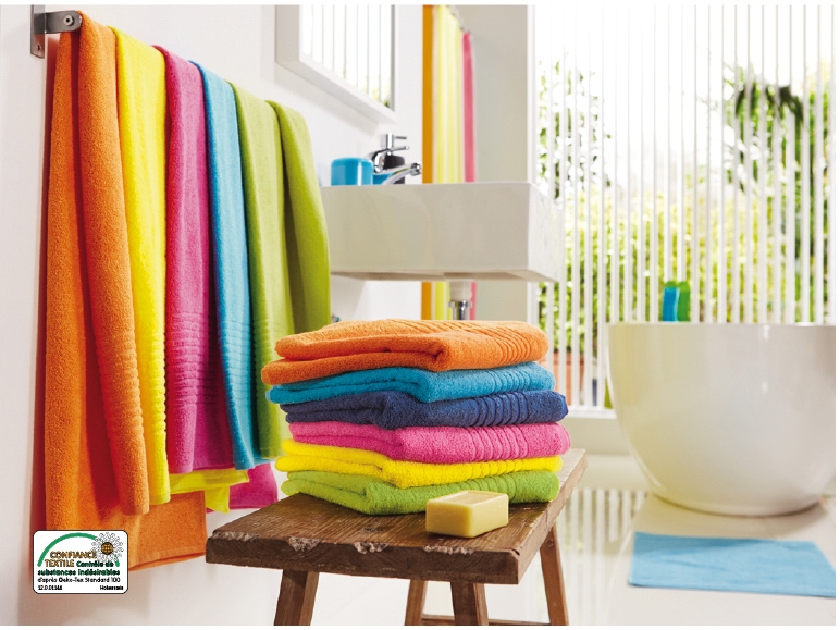 Serviettes & tapis de bain en éponge