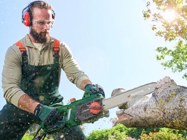 1600W Electric Chainsaw