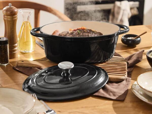 Cast iron casserole dish ø 29cm