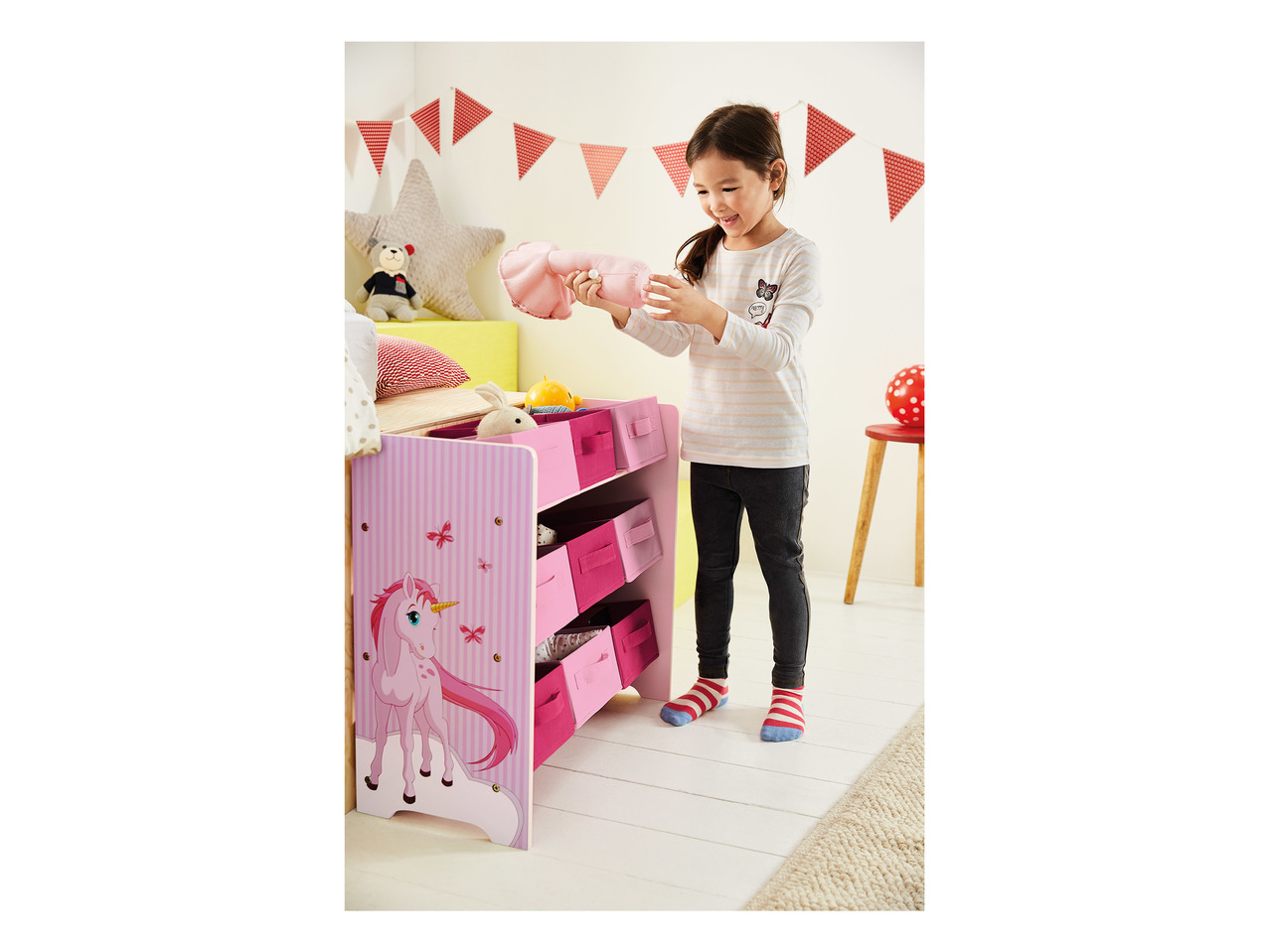 Livarno Living Kids' Storage Shelves1