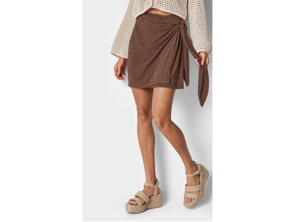 Ladies' wrap skirt
