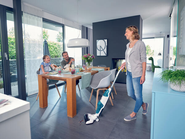 Battery-Powered Cleaning-Drying Machine