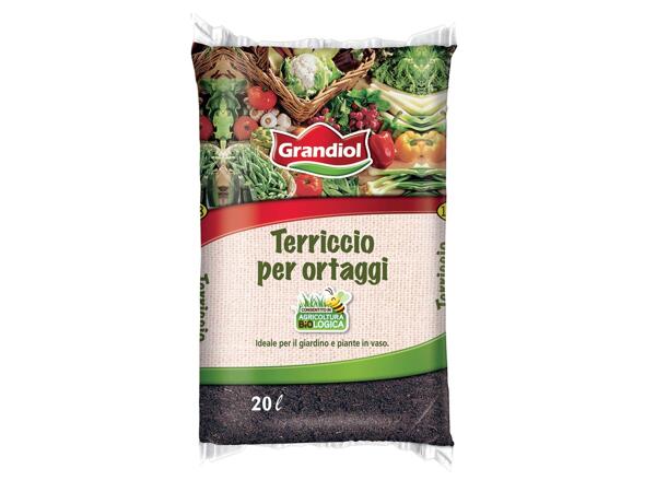 Organic soil for vegetables and tomatoes