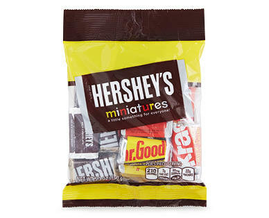 Hershey's Miniatures Sharebag or Reese's Miniature Peanut Butter Cups Sharebag 150g