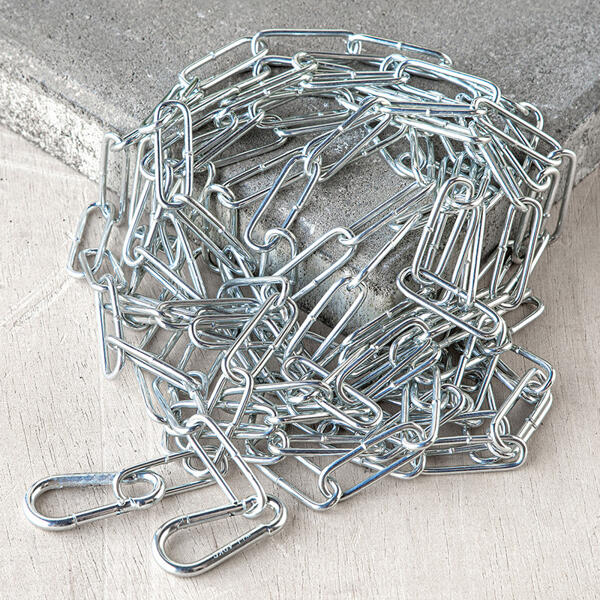 Metallkette mit breiten Kettengliedern
