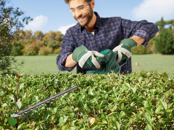 Electric Hedge Trimmer