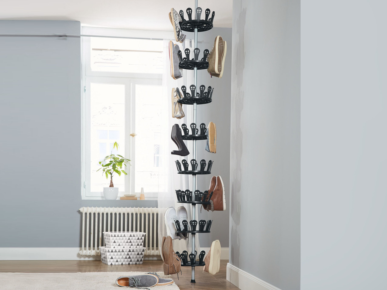 Extendable Shoe Carousel