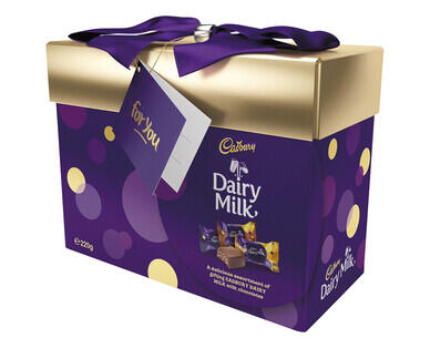 Cadbury Dairy Milk Chocolate Gift Box 220g