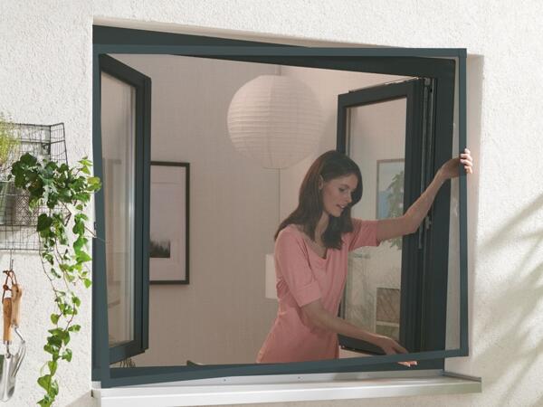 Alu-Insektenschutz-Fenster, ca. 130 x 150 cm