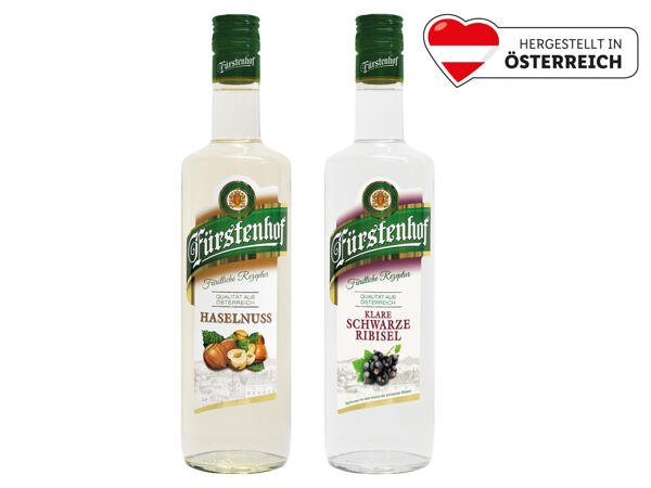 Klare Ribisel oder Haselnussschnaps