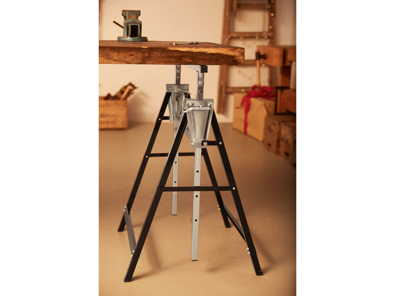 Height-Adjustable Trestle