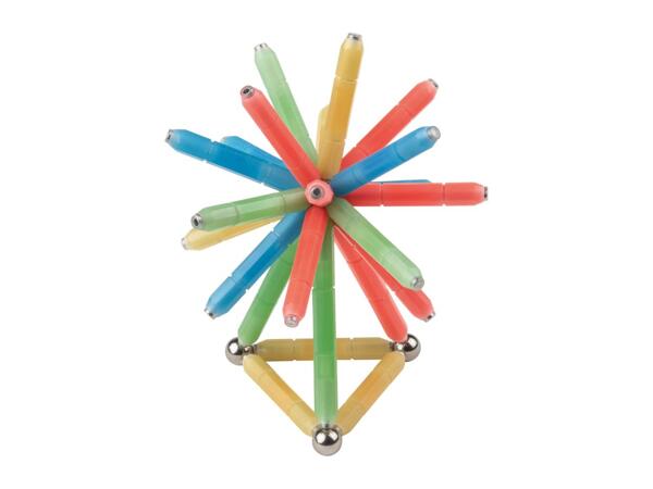 Playtive Glow in the Dark Magnetic Building Set