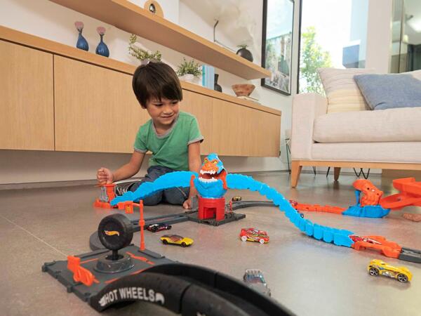 Play Track