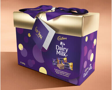 Cadbury Dairy Milk Chocolate Gift Box 220g
