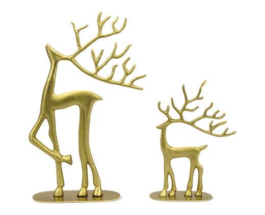 Merry Moments 
 Sculpted Reindeer