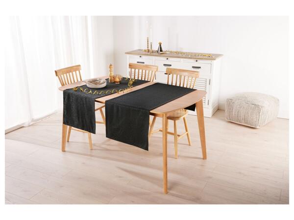 Tablecloth or table runner set