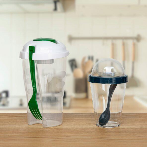 Travel cup to go