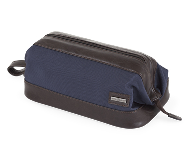 TOILETRIES BAG