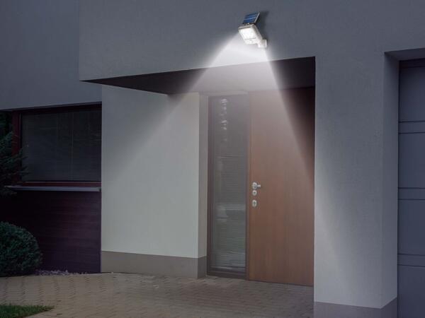 LED Solar Spotlight