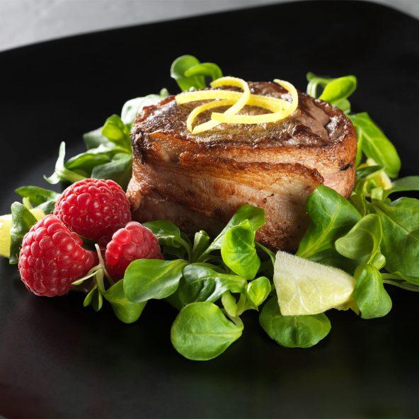 Krydrede danske grillmedaljoner med bacon