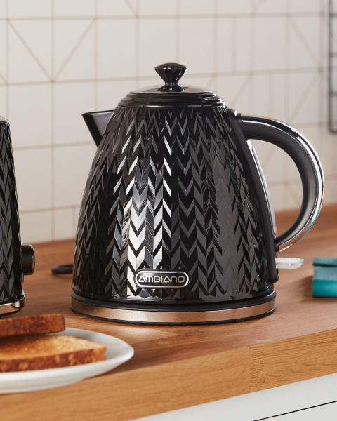 Black Textured Kettle
