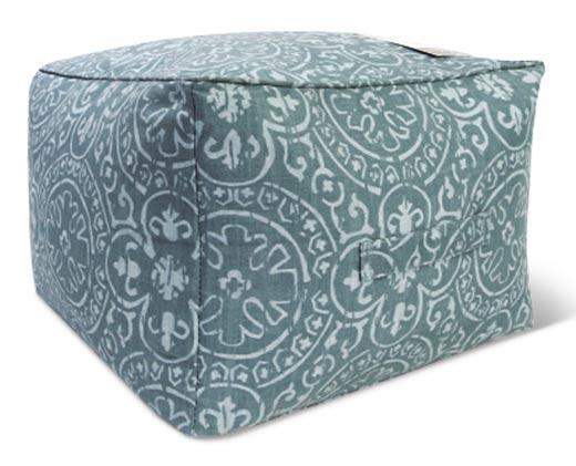Belavi 
 Outdoor Pouf