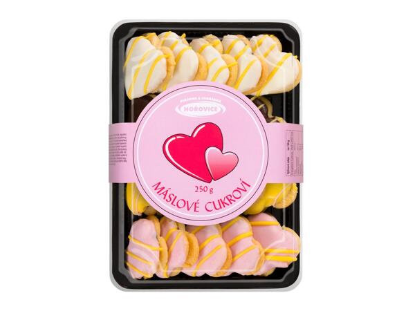 MÁSLOVÉ CUKROVÍ S LÍSKOOŘÍŠKOVOU NÁPLNÍ