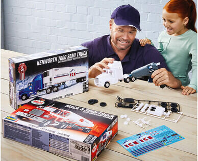 Revell Model Truck Kit 1:32