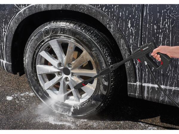 Pressure washer